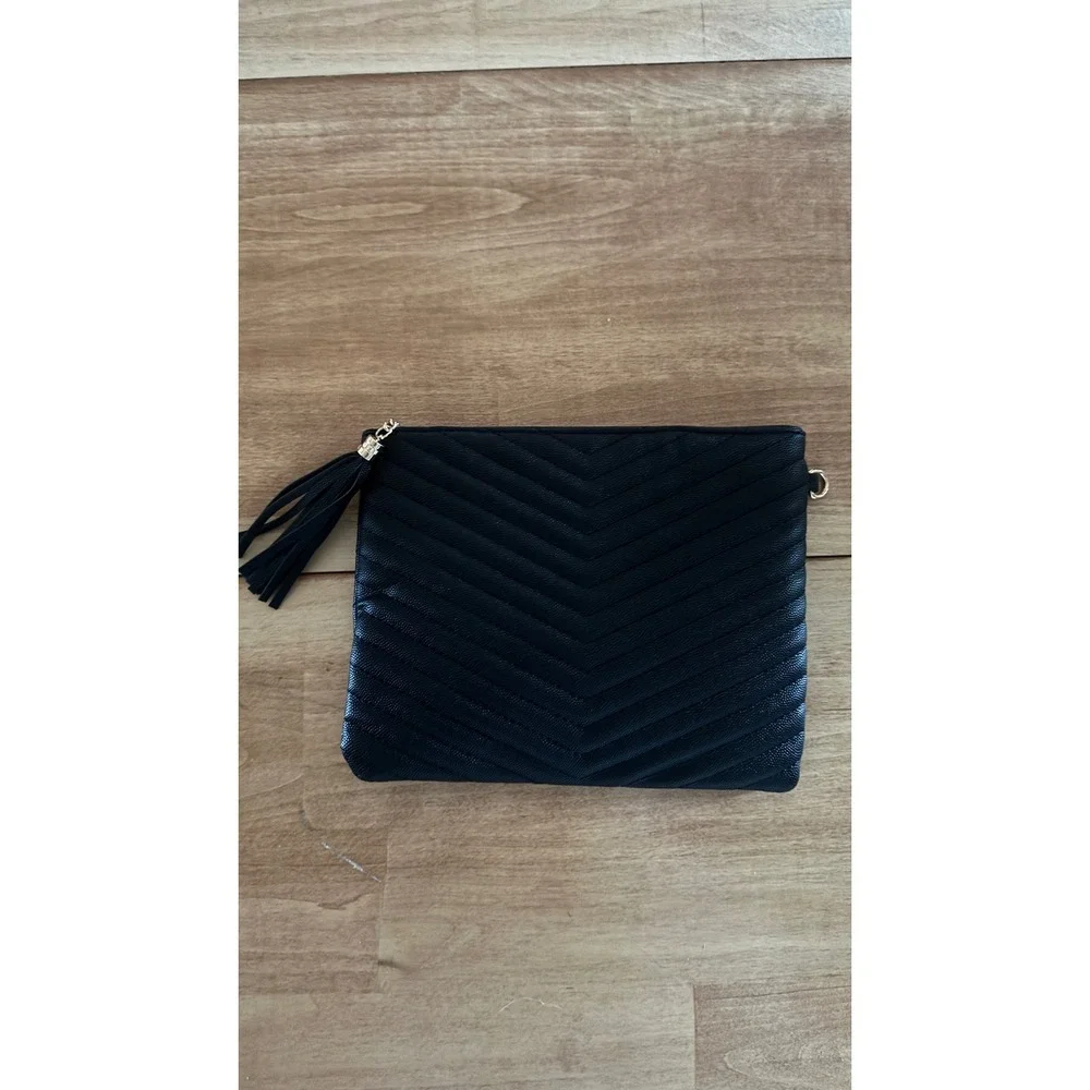 Black Chevron Quilted Faux‎ Leather Clutch Crossbody Bag w Tassel Gold Hardware